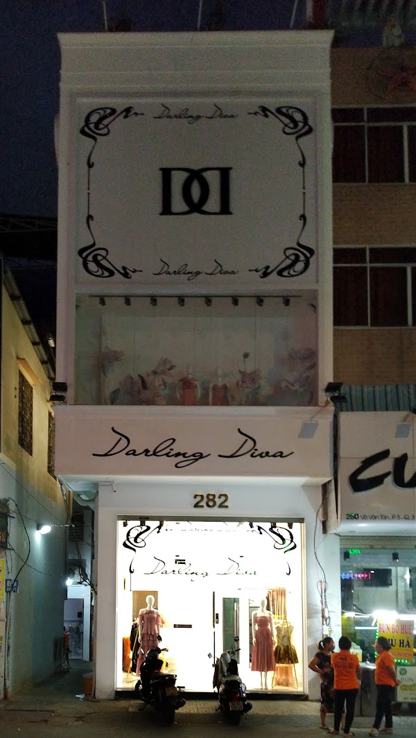 Saigon Clothing Stores 74