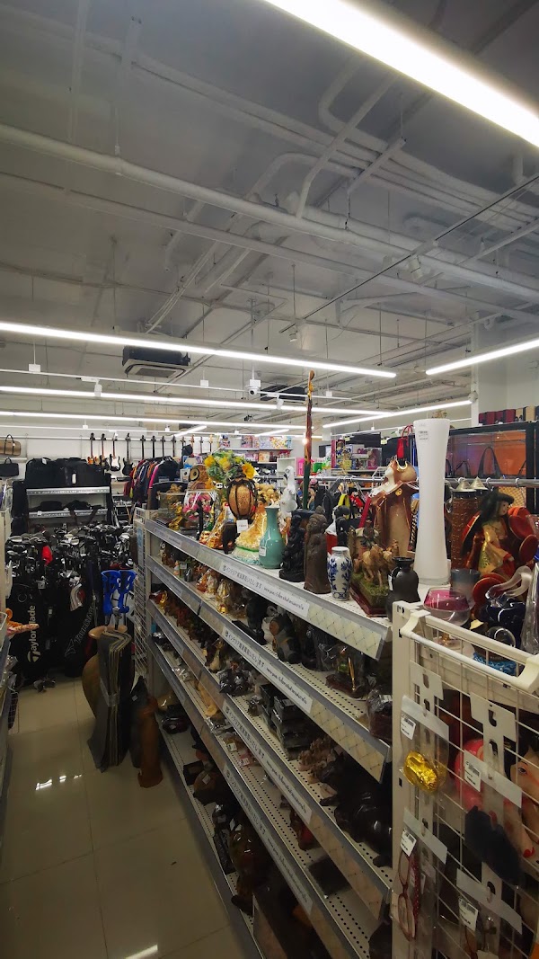 Treasure Factory Sukhumvit 39 3