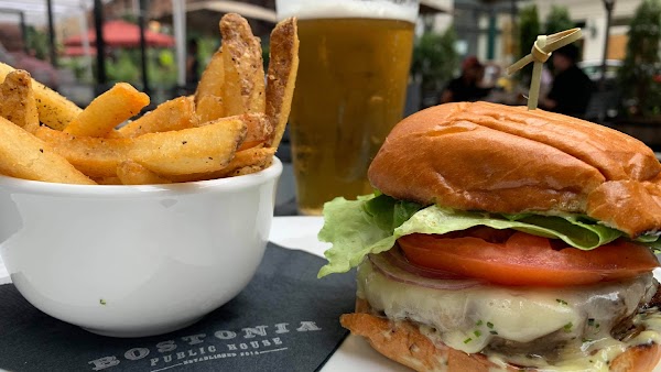 Bostonia Public House 4