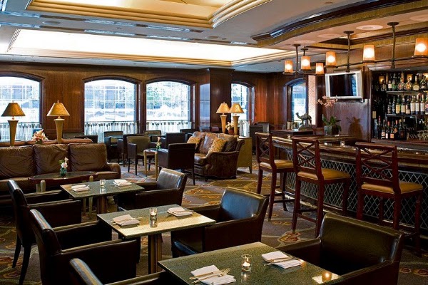 Randolph's Bar and Lounge