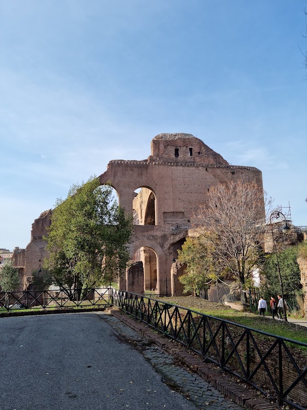 Basilica of Maxentius 4