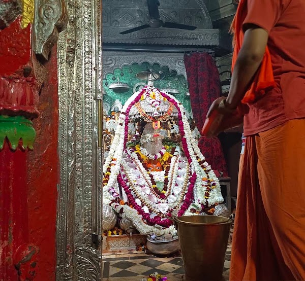 Shri Hanuman Garhi Mandir 1