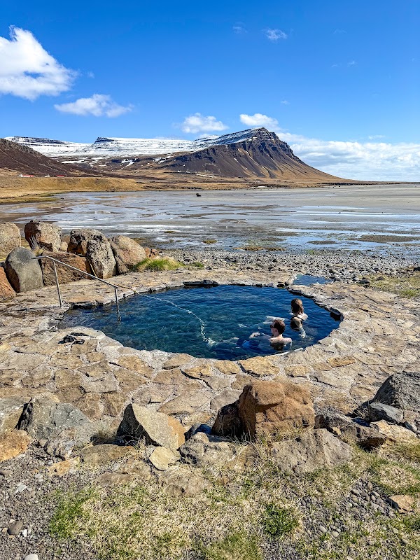 Krosslaug hot spring