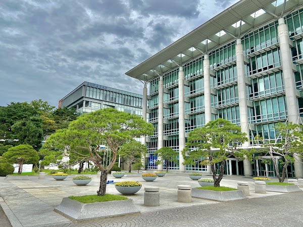 Sungkyunkwan University (Humanities & Social Sciences Campus) 3
