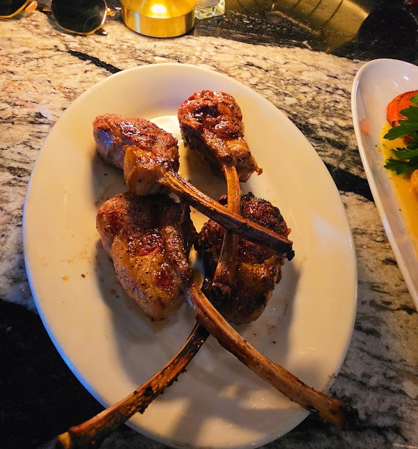 H&W Steakhouse 3