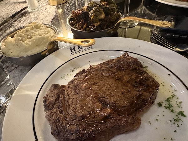 H&W Steakhouse 2