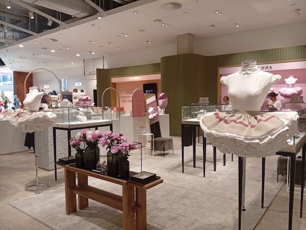 Westfield 2