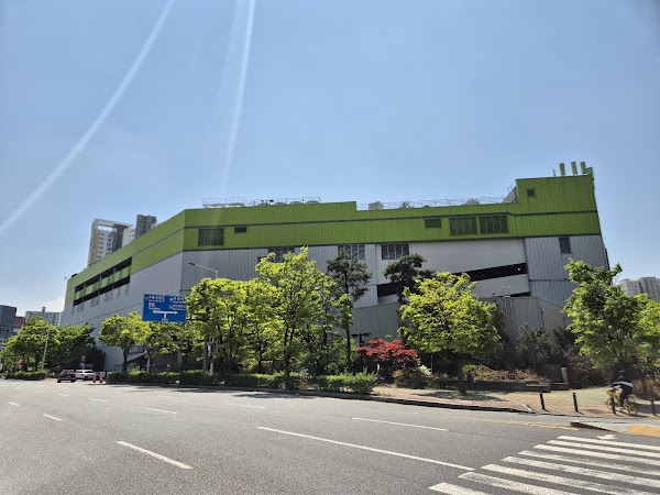 Traders Wholesale Club 4
