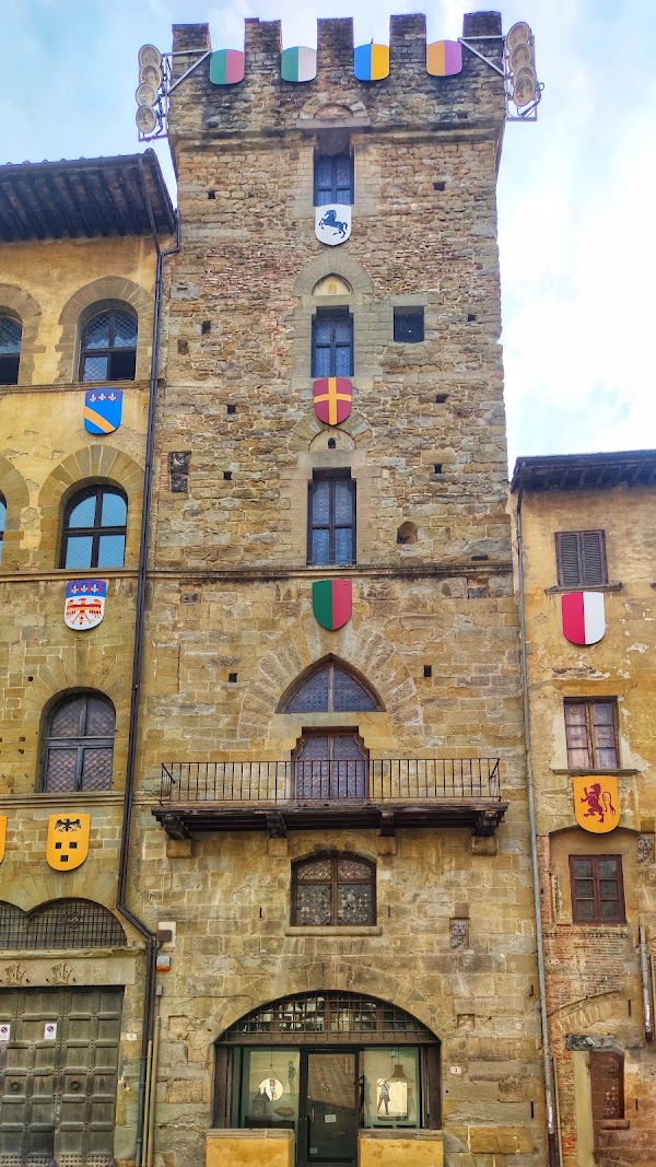 Arezzo 2