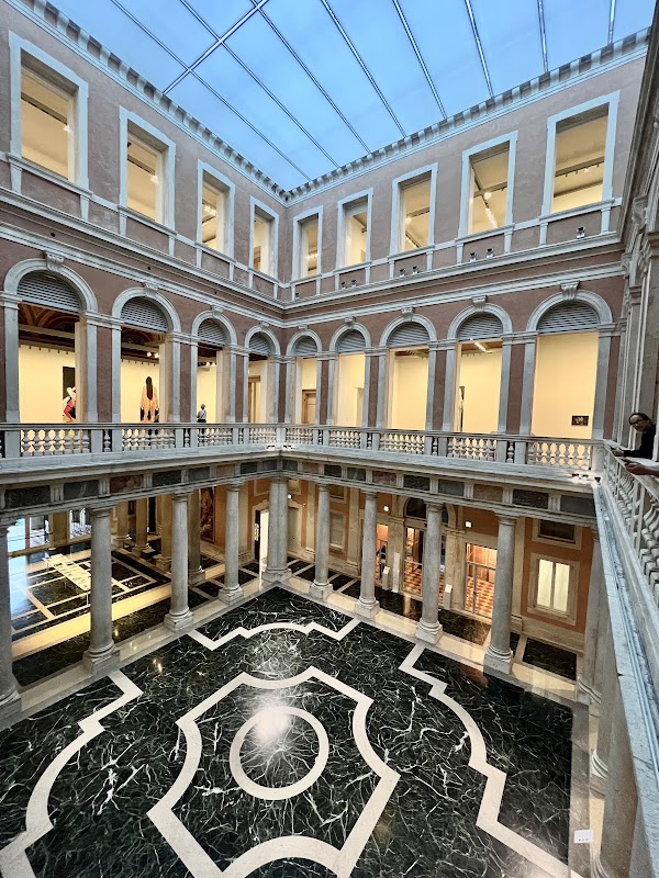 Grassi Palace 3