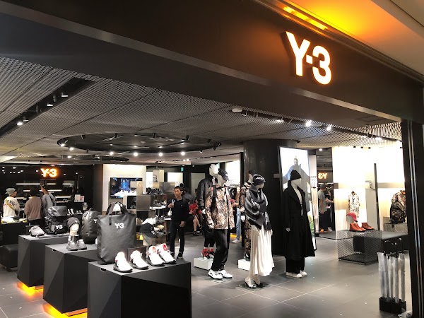 Y-3 Omotesando Hills