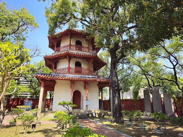Tainan Confucius Temple 2