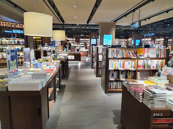 KYOBO Book Centre Jamsil 5