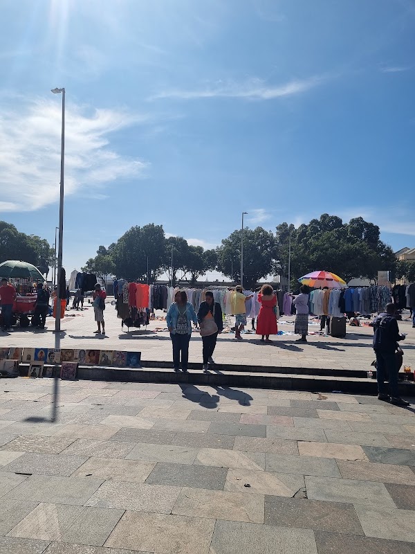 Feira de Antiguidades da Praça XV 4