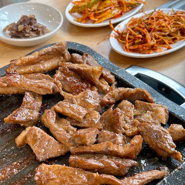 황금복돼지