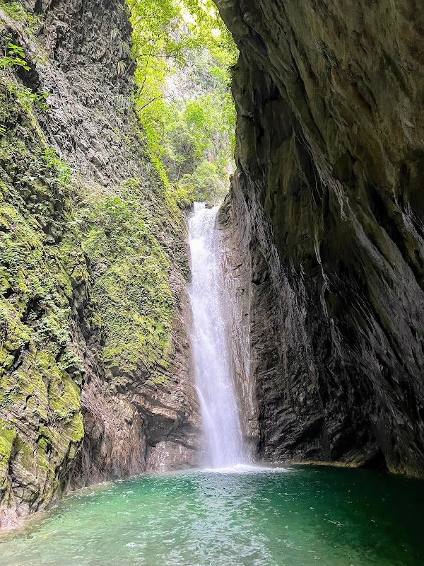 Cascada Las Tainas