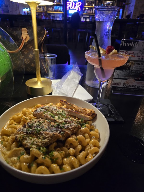 Myst Lounge & Kitchen 2