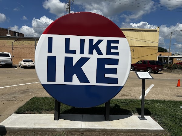 World's Largest I Like Ike Button