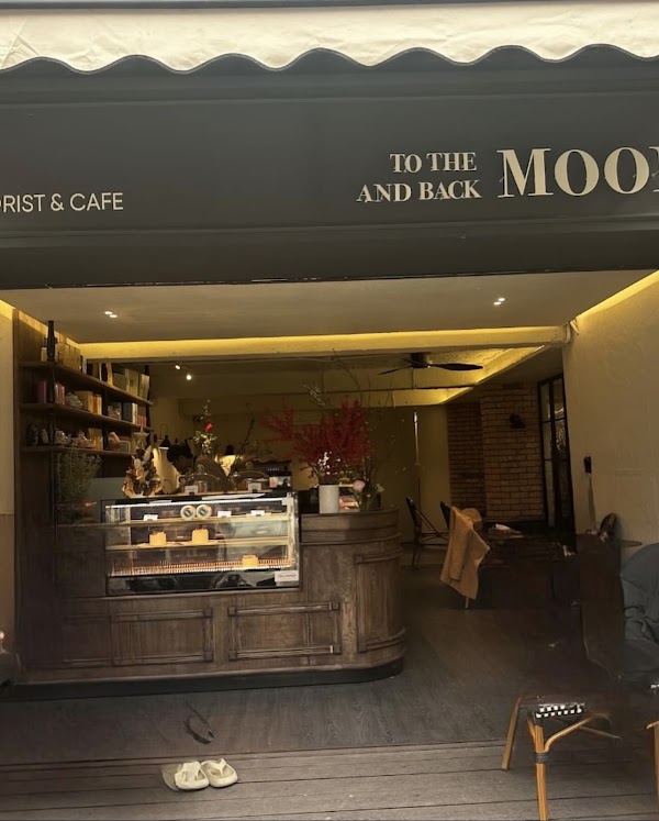 Café To The Moon and Back 2