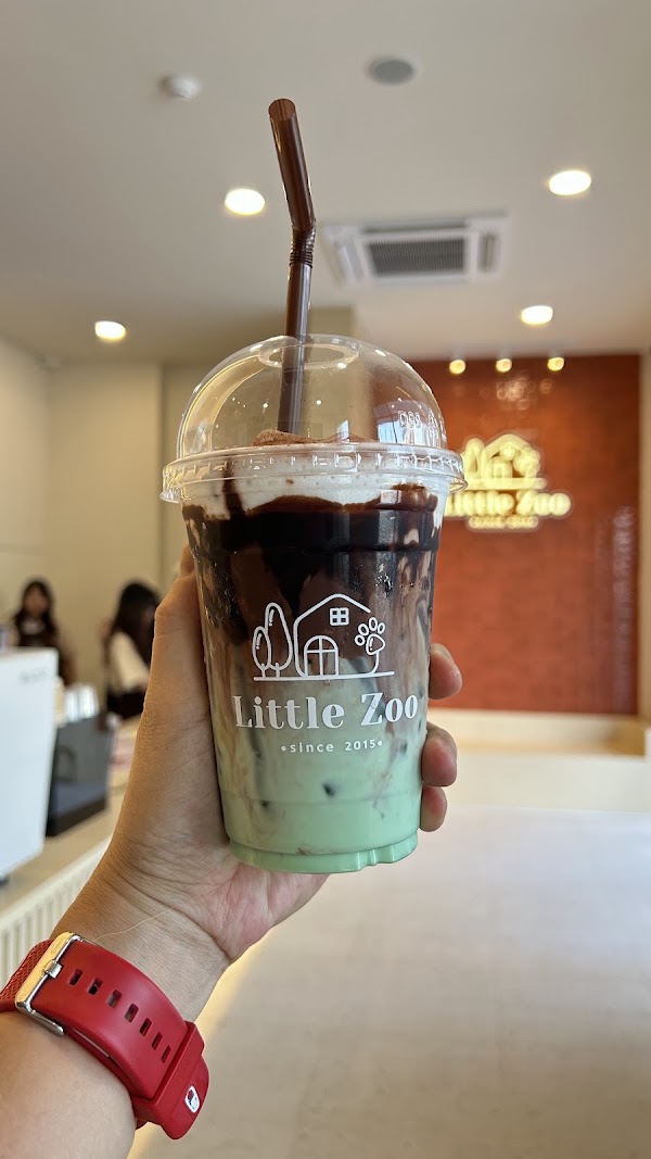 Little Zoo Cafe Asiatique 4