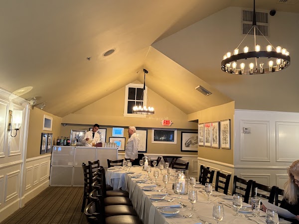 Hendrick's Tavern