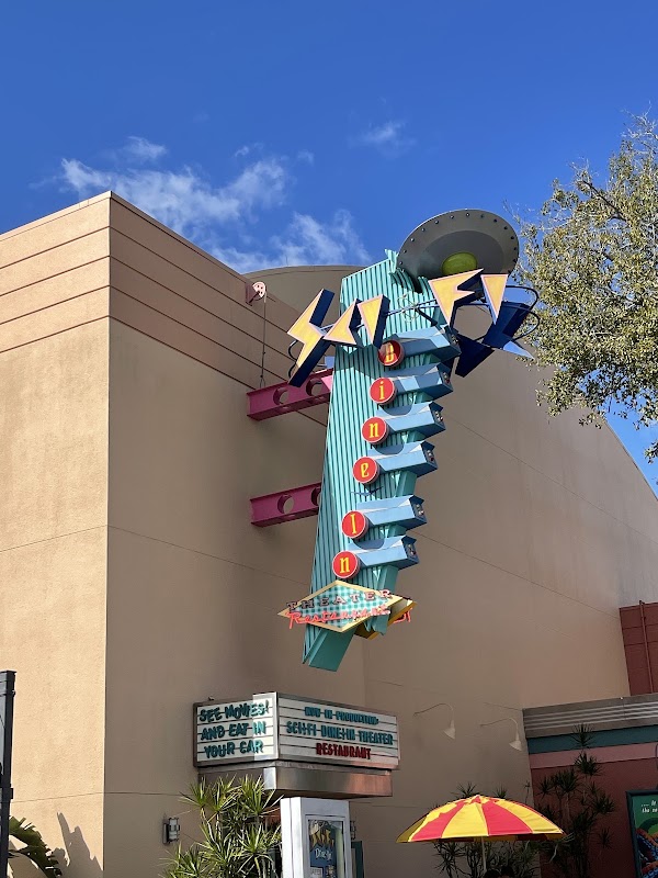 Sci-Fi Dine-In Theater Restaurant 3