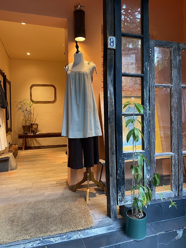 aN Store