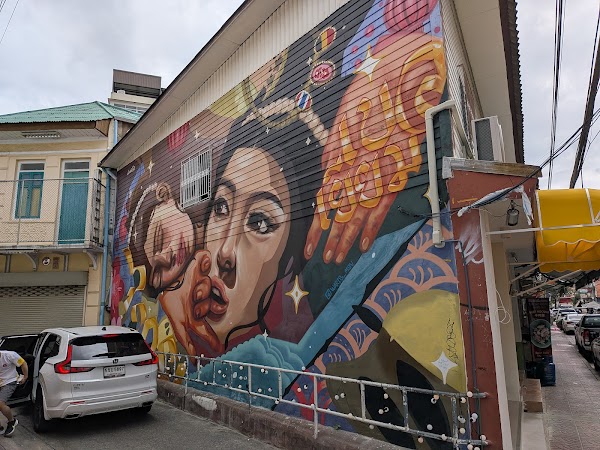 Song Wat Street Art 3