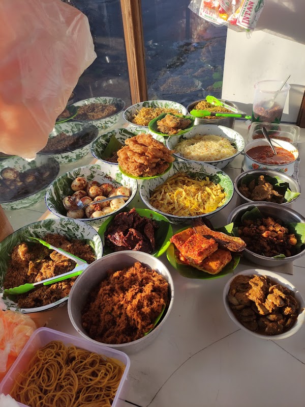 Nasi kuning & uduk Legenda 1