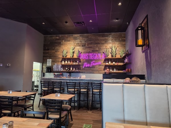 Por Favor Tacos & Tragos Northgate 3