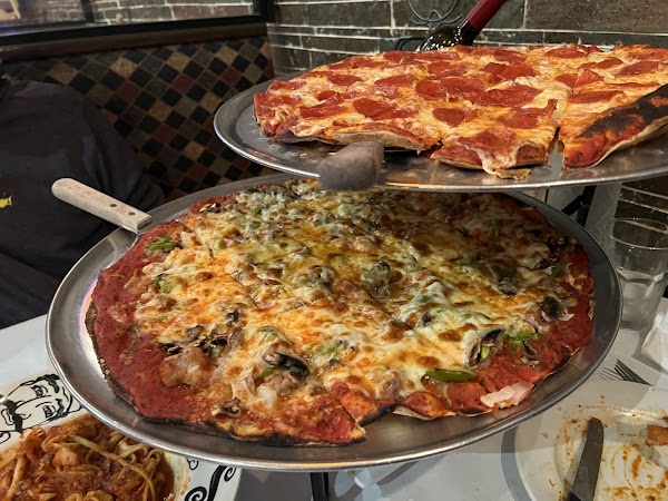 Pat's Pizza & Ristorante 3