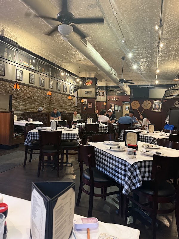 Pat's Pizza & Ristorante 2