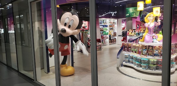 Disney Store 5