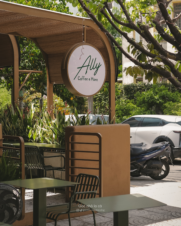 Ally Coffee & More - Tạ Mỹ Duật