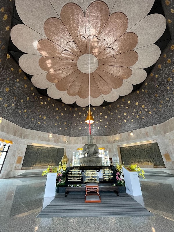 Pagoda Noppamethanedon & Pagoda Nopphonphusiri: The Royal Pagodas of Mount Inthanon Summit 5