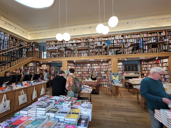 Topping & Company Booksellers of Edinburgh 5