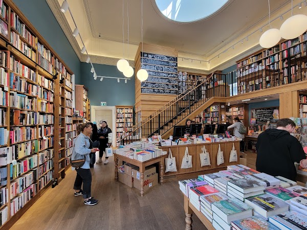Topping & Company Booksellers of Edinburgh 2