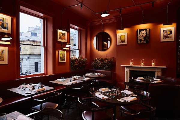 Pivot Bar & Bistro