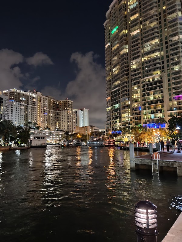 Laura Ward Riverwalk Plaza 1