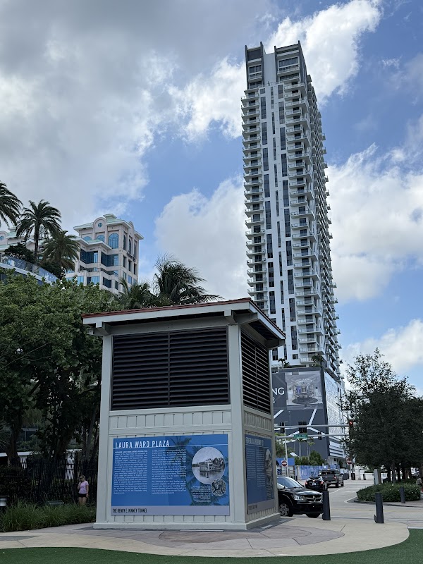 Laura Ward Riverwalk Plaza 5