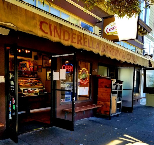 Cinderella Bakery & Cafe 1
