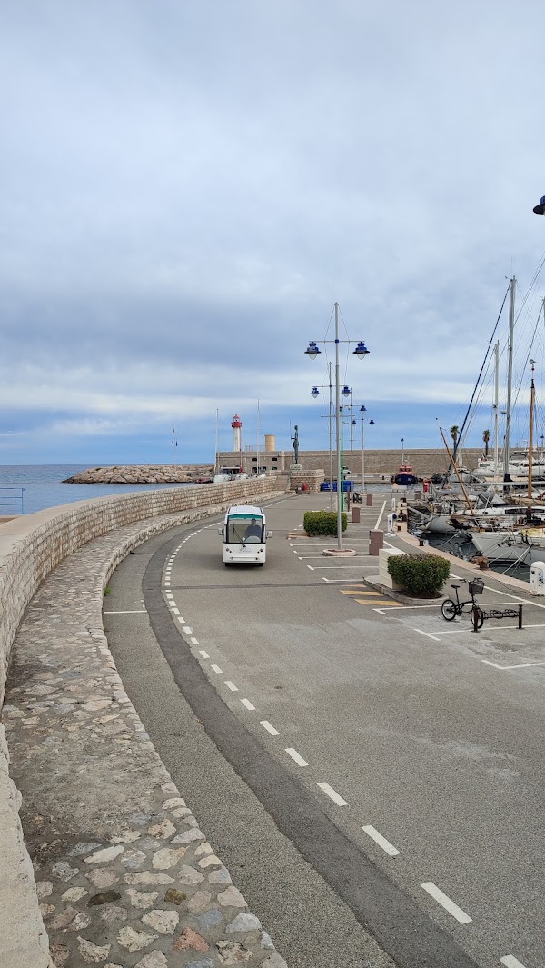 Quai Impératrice Eugénie 2