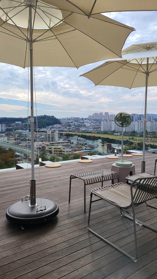 Nox Gorge Cafe