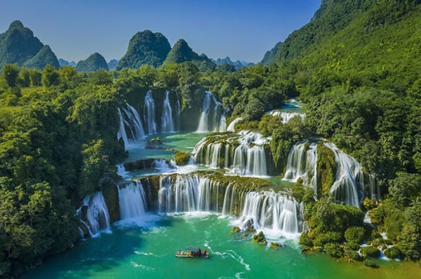 Ban Gioc Waterfalls 1