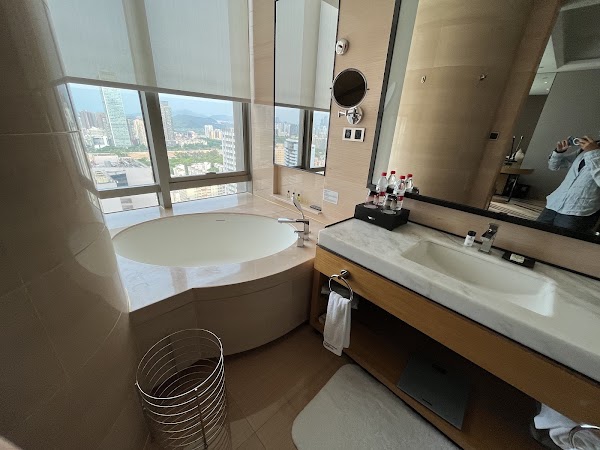 Wyndham Grand Shenzhen 3