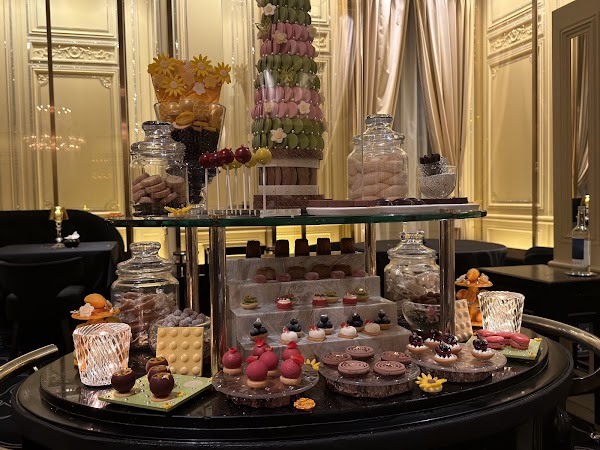 Gastronomy “Joël Robuchon” 5
