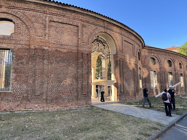 Rotonda della Besana 3