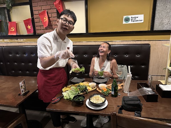 Hoang's Restaurant - Vietnamese Restaurant & Vegan Food 5