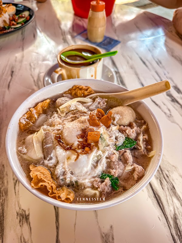 Restoran Yum Me Place 4