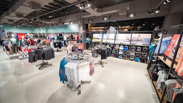 adidas Factory Outlet Siam Premium Outlets Samut Prakan 2